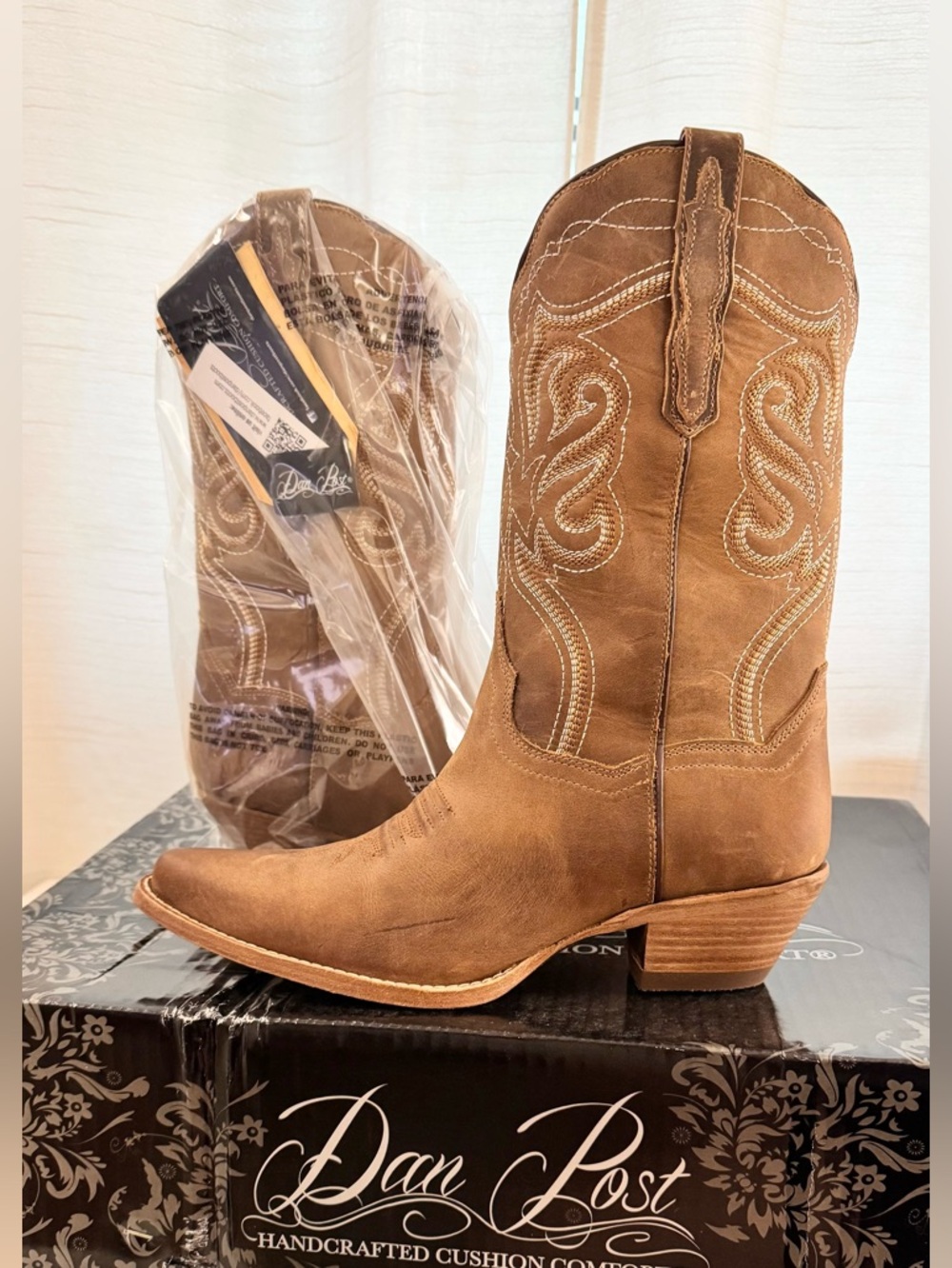 Dan Post Tan Leather Western Boots NEW Size 8 Embroidered Cowboy Boots